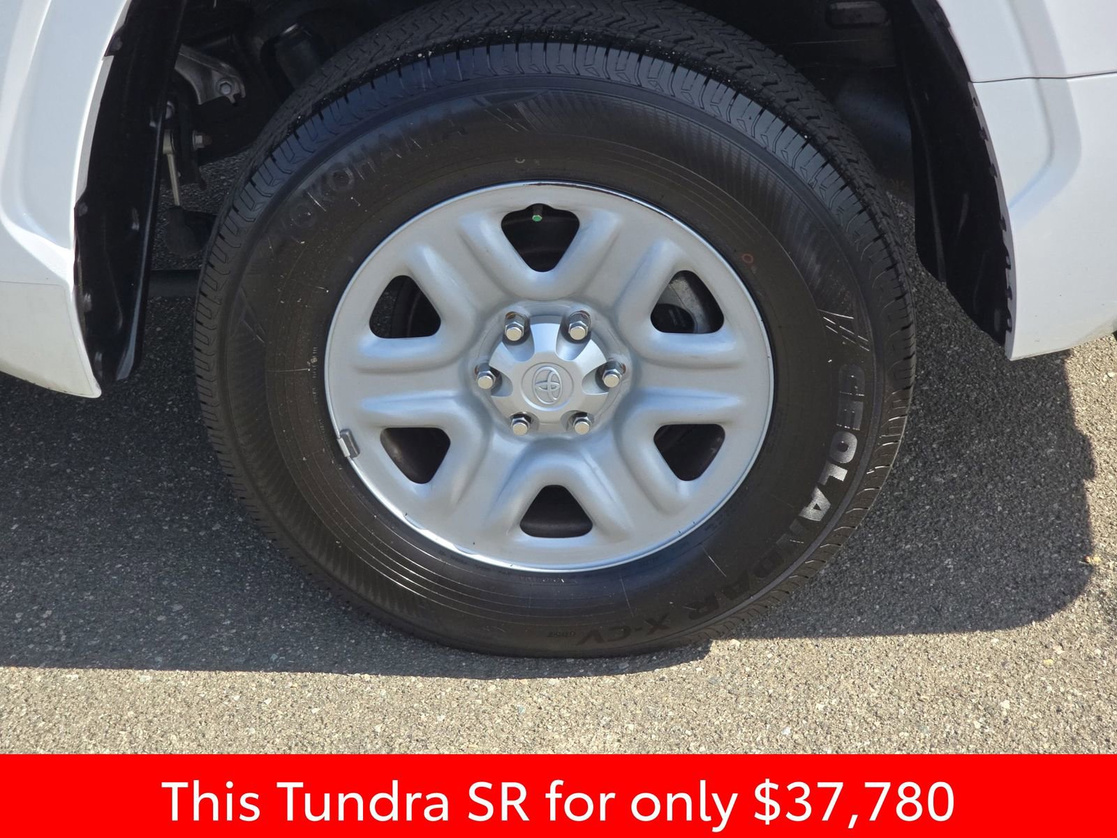 Used 2025 Toyota Tundra SR w/ SR Tow Package image 38