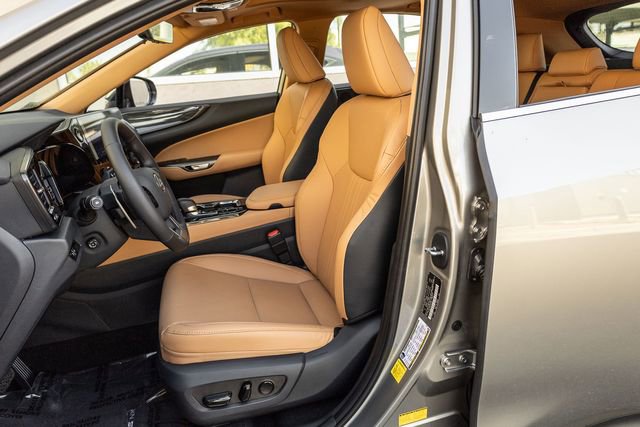 New 2026 Lexus NX 350h AWD w/ Premium Package image 7