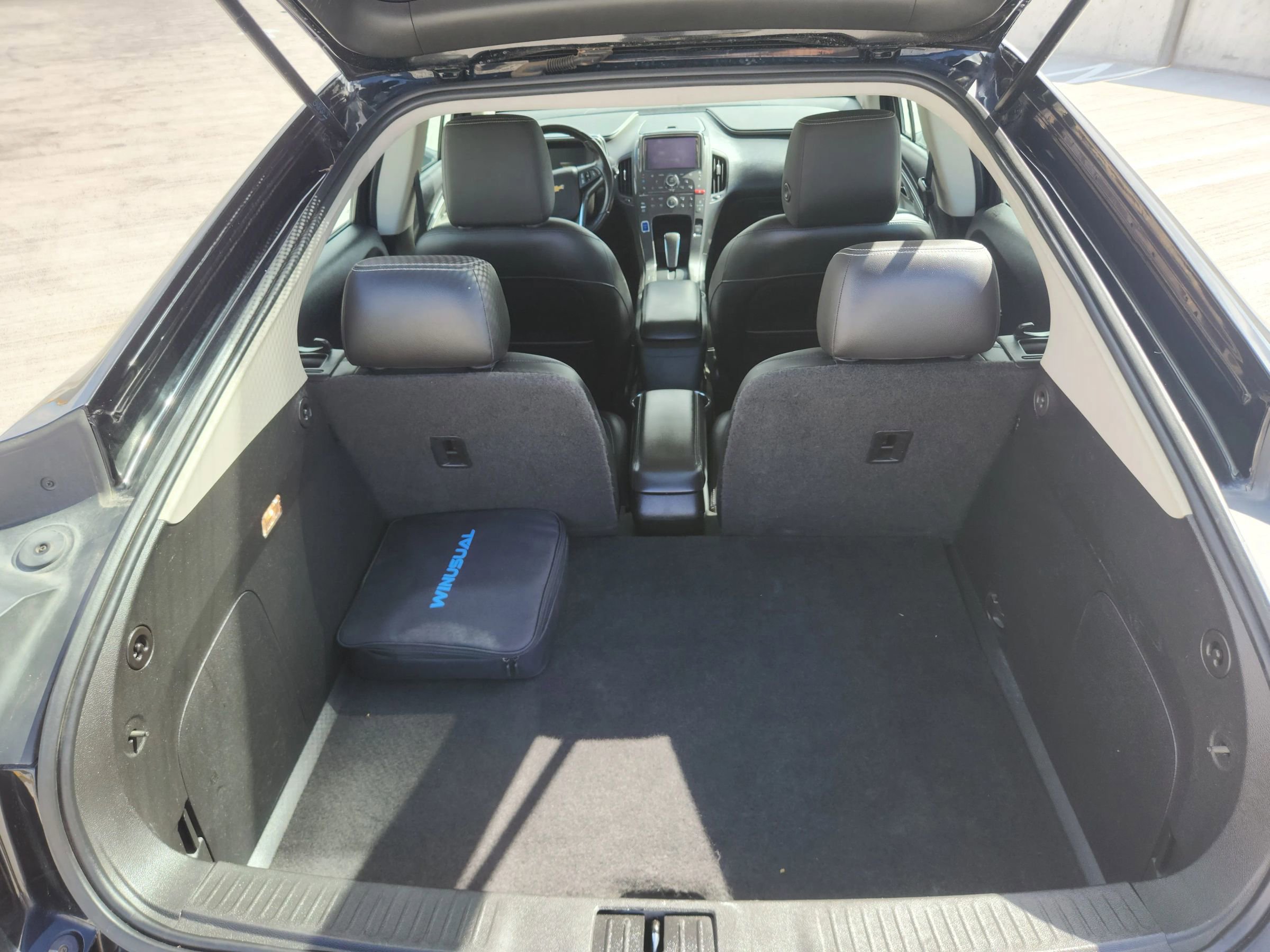 Used 2013 Chevrolet Volt Premium w/ Premium Trim Package FWD image 23