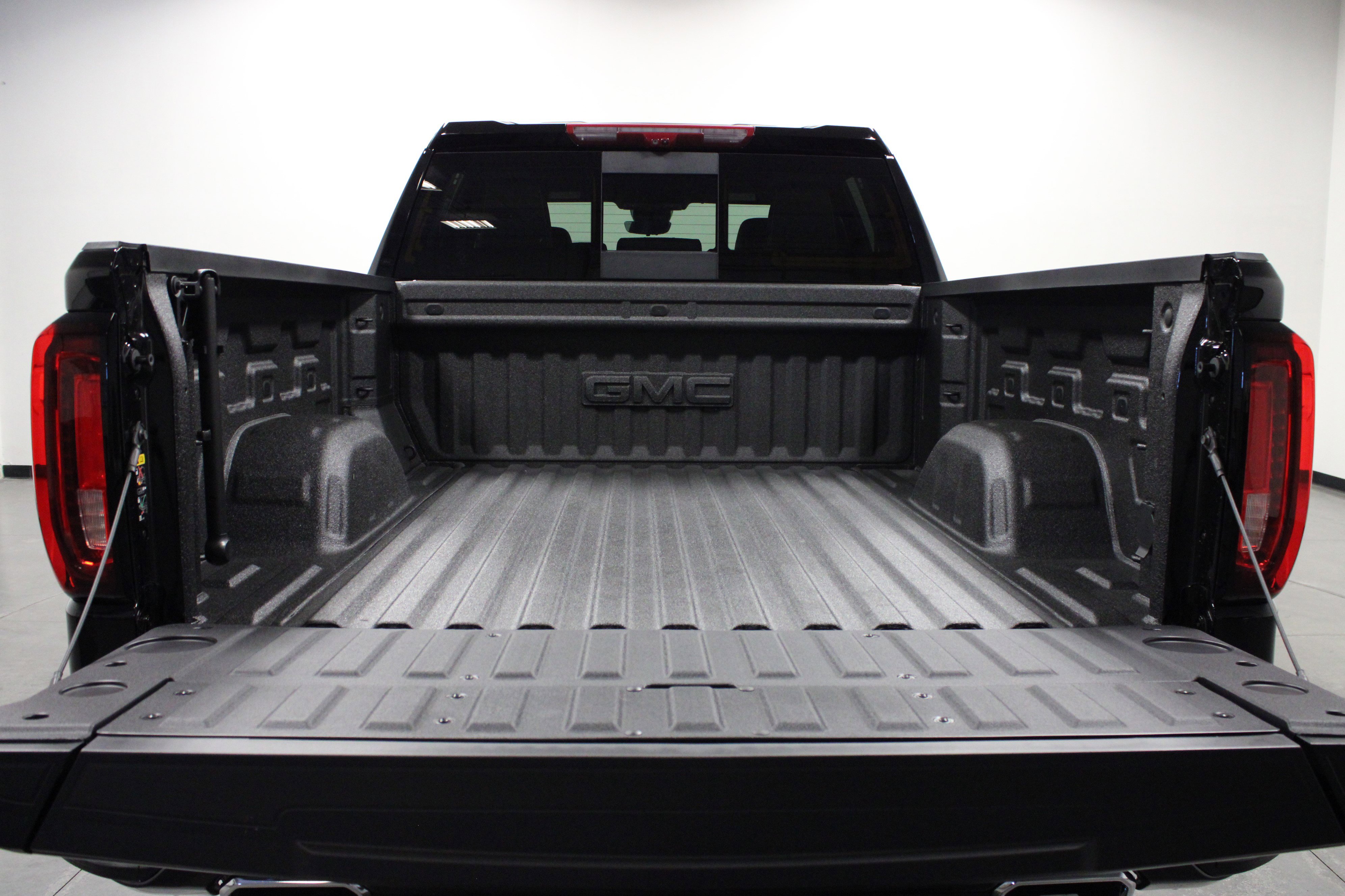 New 2025 GMC Sierra 1500 Denali w/ Technology Package image 14