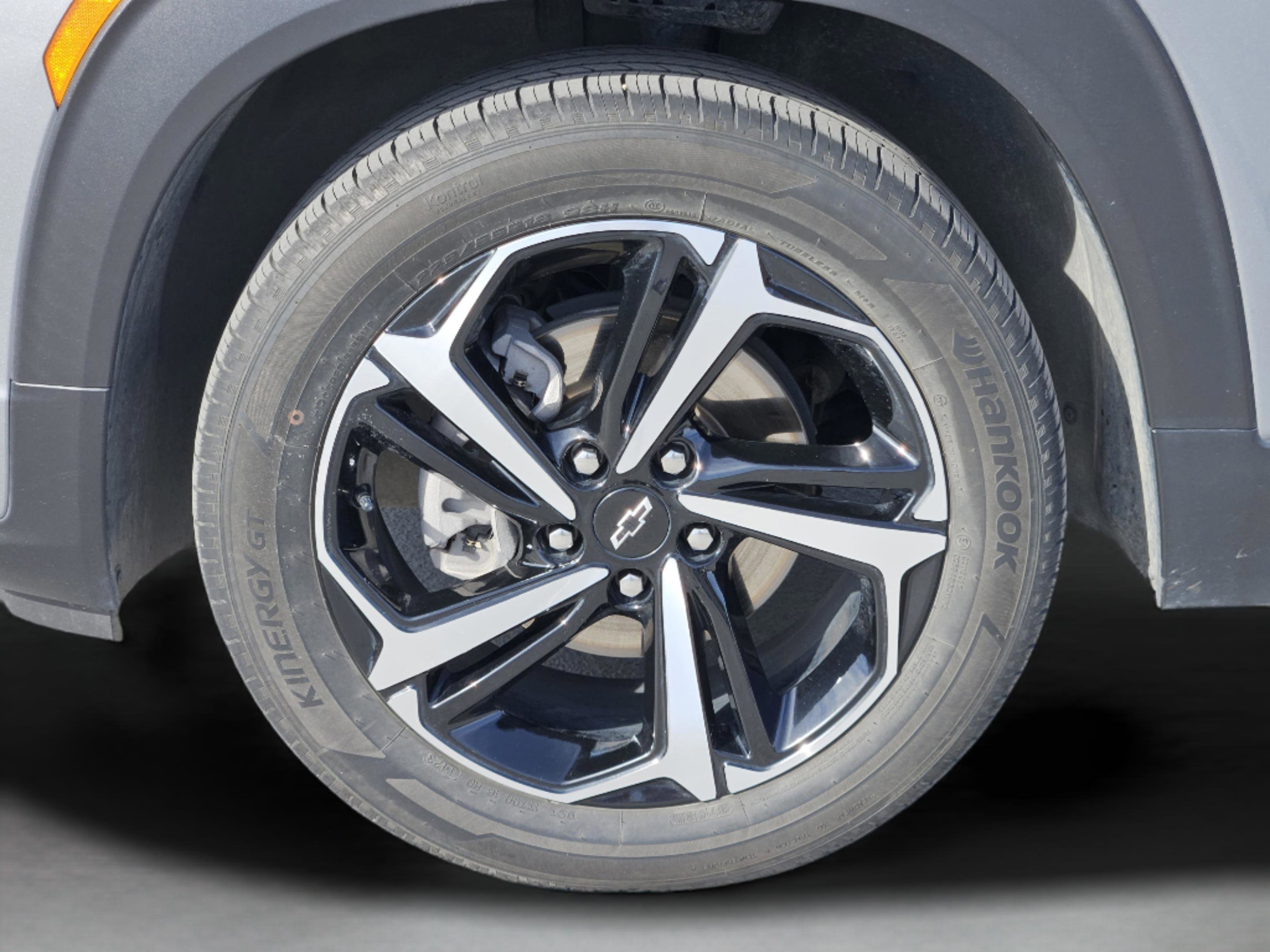 Used 2023 Chevrolet TrailBlazer RS w/ Convenience Package FWD image 11