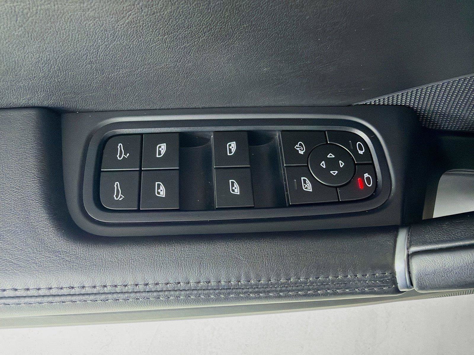 Certified 2023 Porsche Cayenne S AWD/4WD image 8