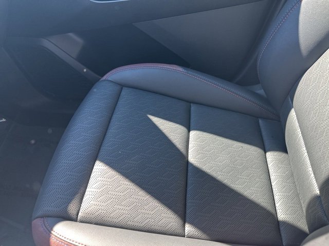 Certified 2025 Chevrolet Equinox RS w/ Safety and Technology Package image 15