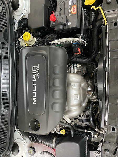Used 2016 Dodge Dart SXT image 15