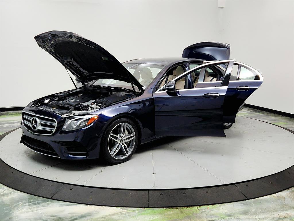 Used 2018 Mercedes-Benz E 300 4MATIC w/ Premium 2 Package image 9