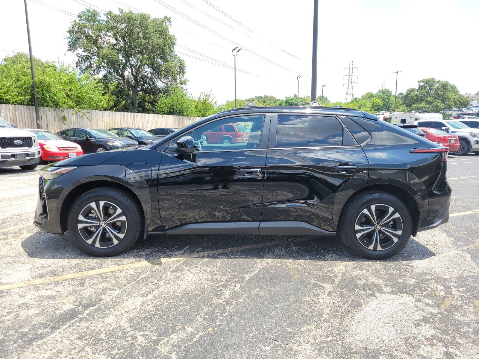 Used 2025 Toyota bZ4X FWD image 6