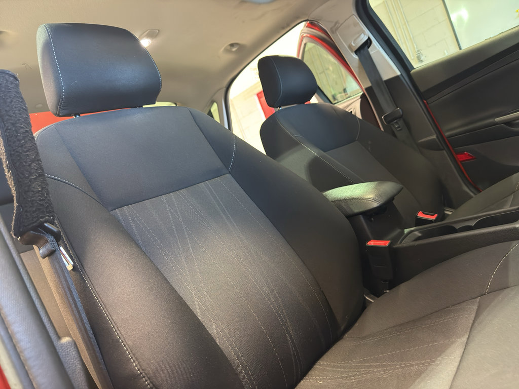 Used 2018 Ford Focus SEL FWD image 22