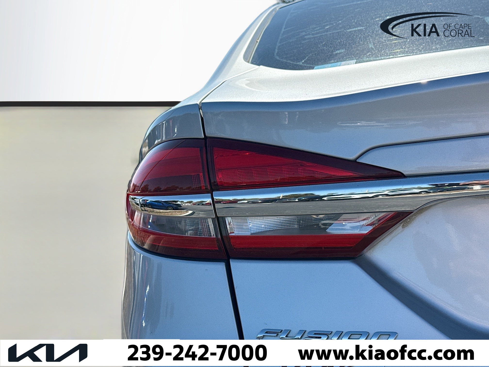 Used 2018 Ford Fusion SE w/ Fusion SE Technology Package image 10