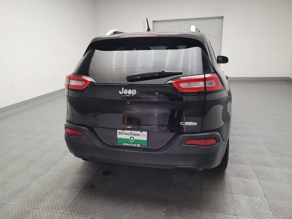 Used 2015 Jeep Cherokee Latitude FWD image 7