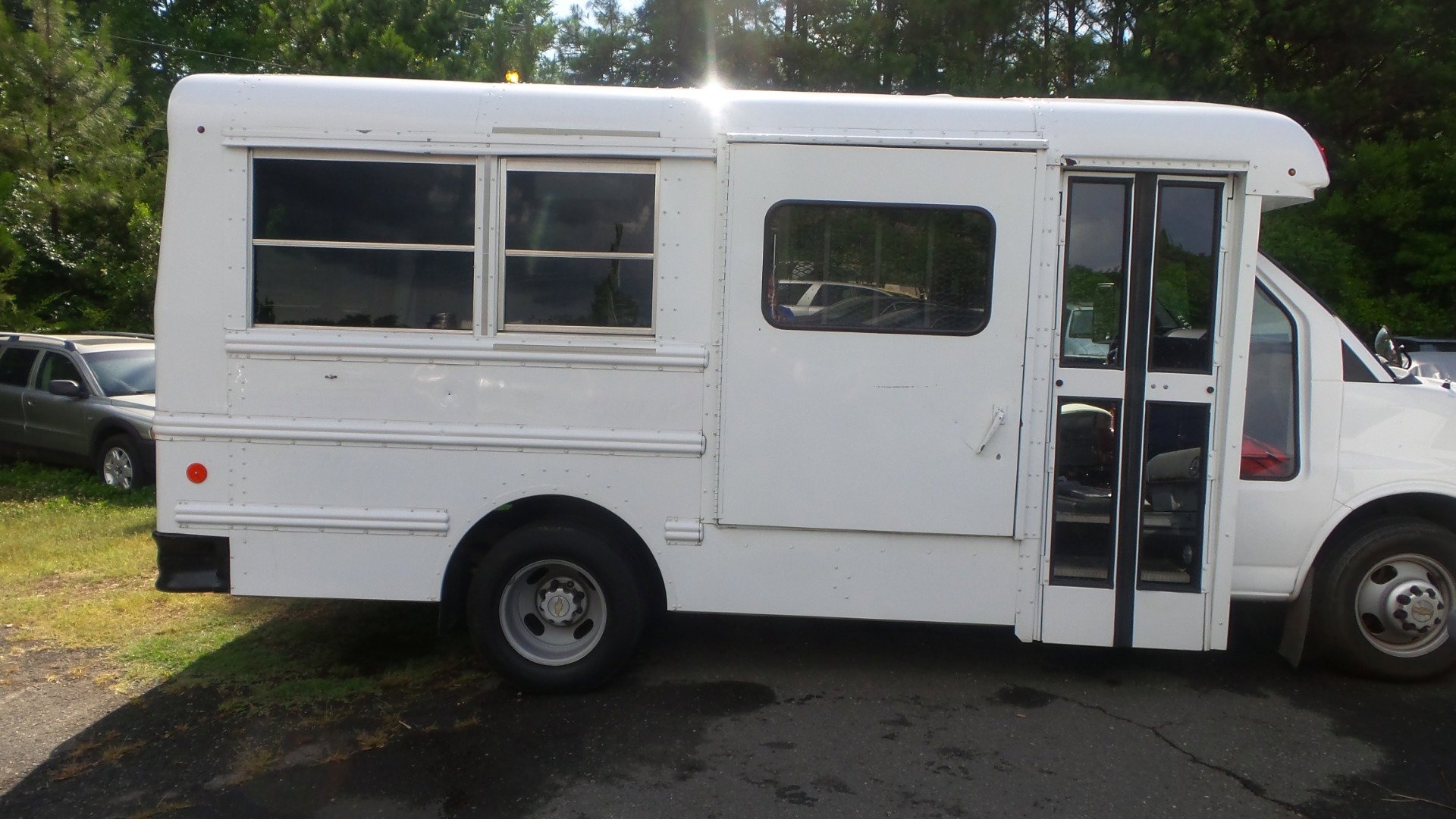 Used 2013 Chevrolet Express 3500 w/ School Bus Package image 12