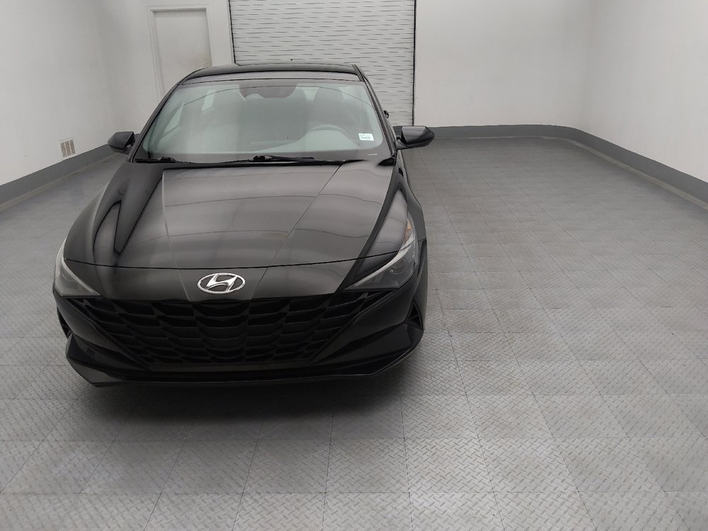 Used 2023 Hyundai Elantra SE FWD image 15