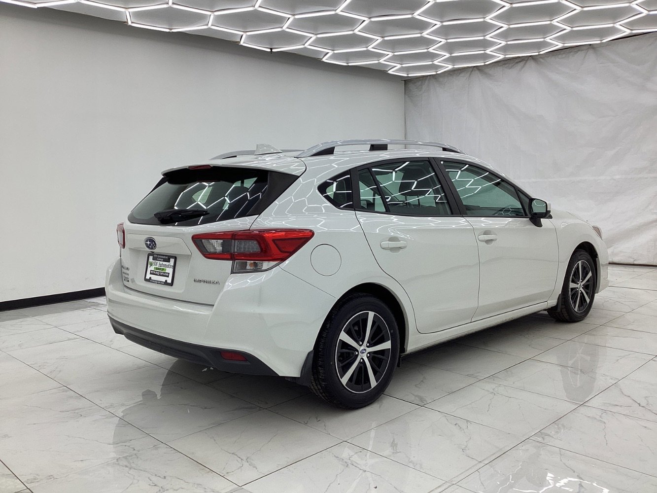 Used 2020 Subaru Impreza 2.0i Premium image 11
