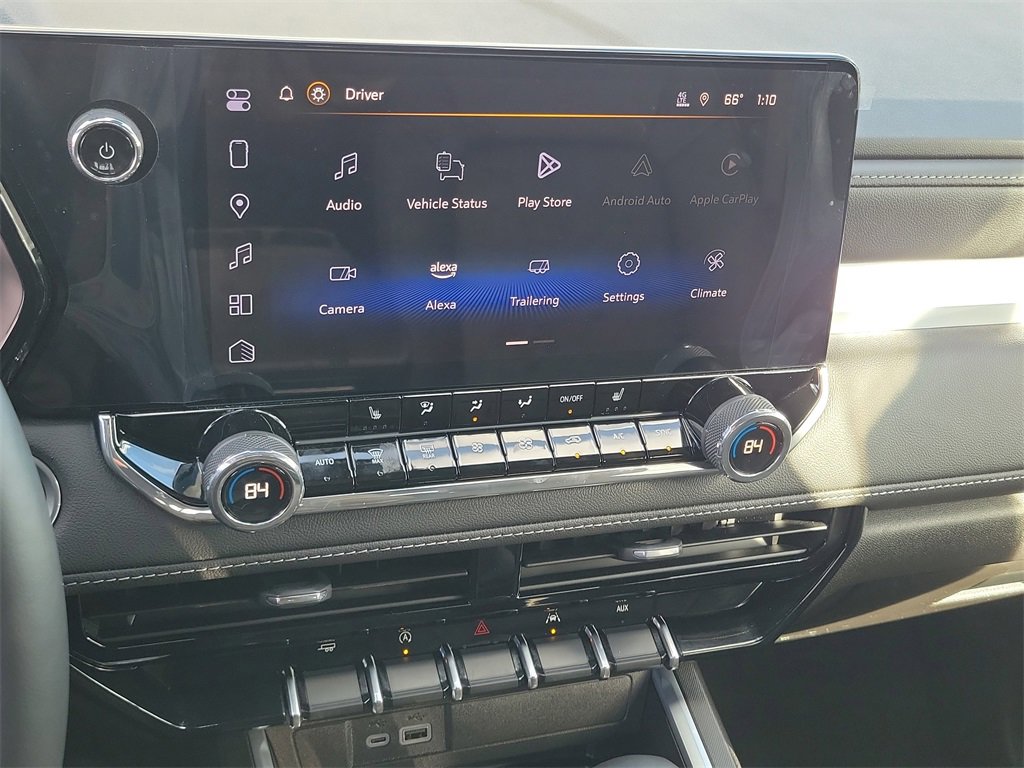 Used 2025 Chevrolet Colorado LT w/ LT Convenience Package image 8