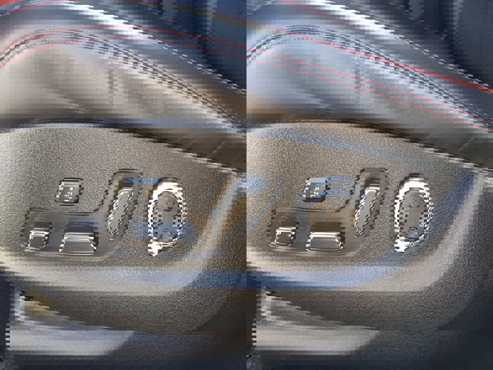 Used 2022 Genesis GV70 3.5T Sport w/ Sport Prestige Package image 17