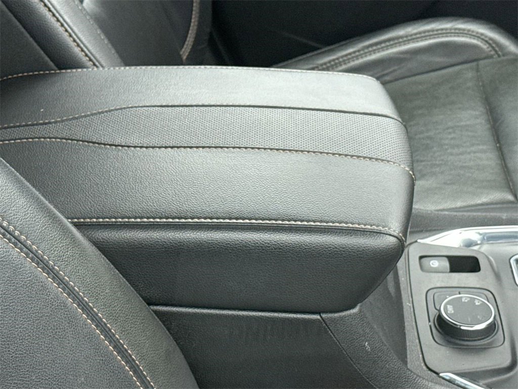 Used 2018 Chevrolet Traverse Premier w/ Redline Edition image 14