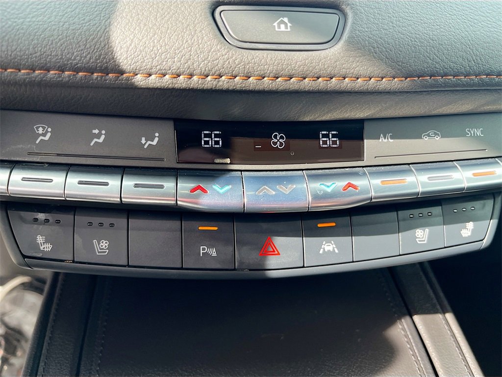 Used 2023 Cadillac XT4 Sport image 15