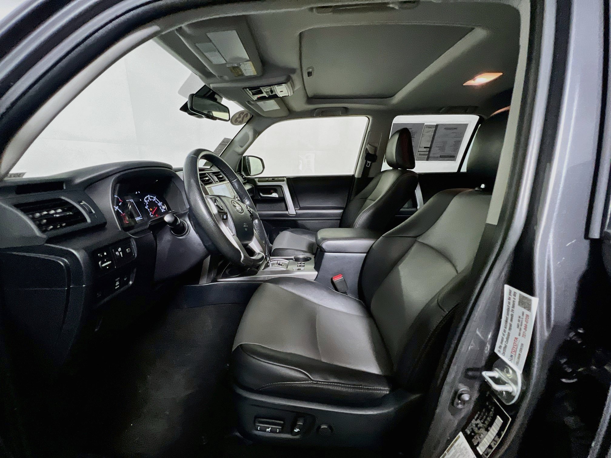 Used 2023 Toyota 4Runner SR5 Premium w/ Moonroof Package RWD image 7