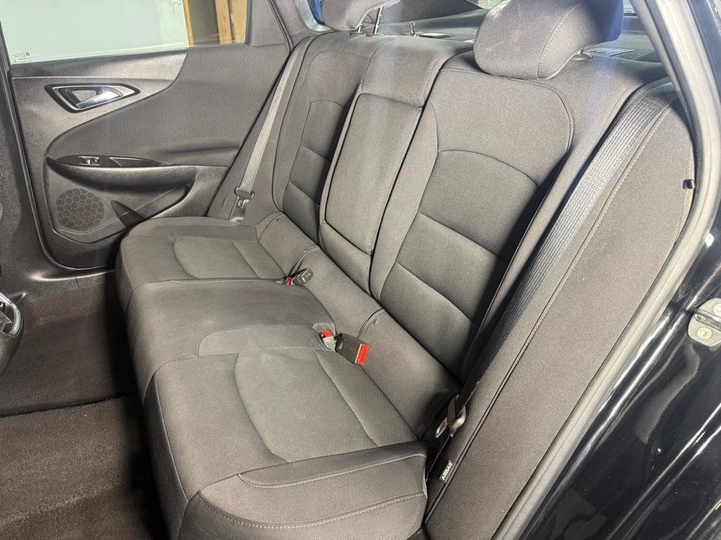 Used 2017 Chevrolet Malibu LT FWD image 24
