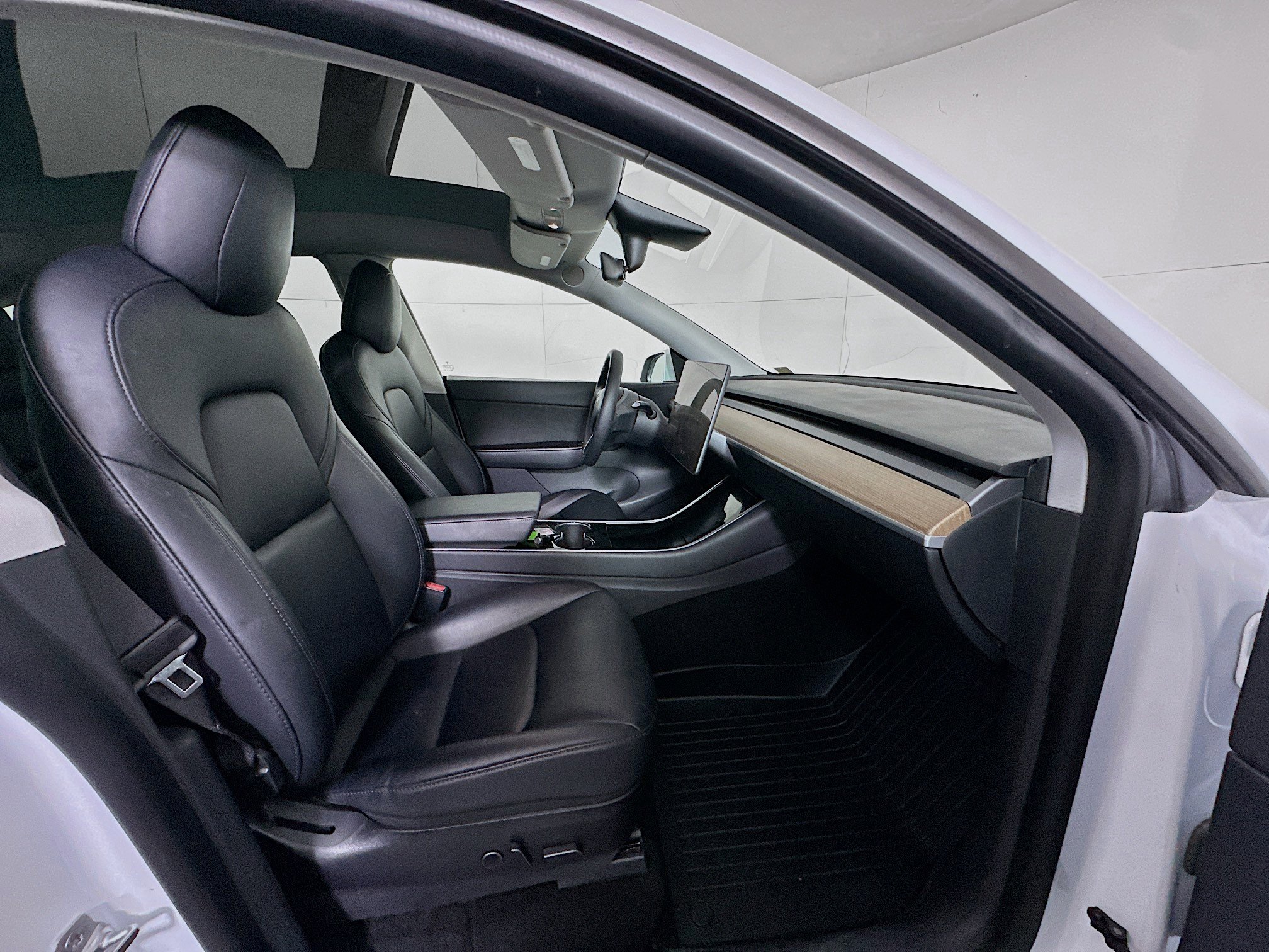 Used 2021 Tesla Model Y 2WD image 30