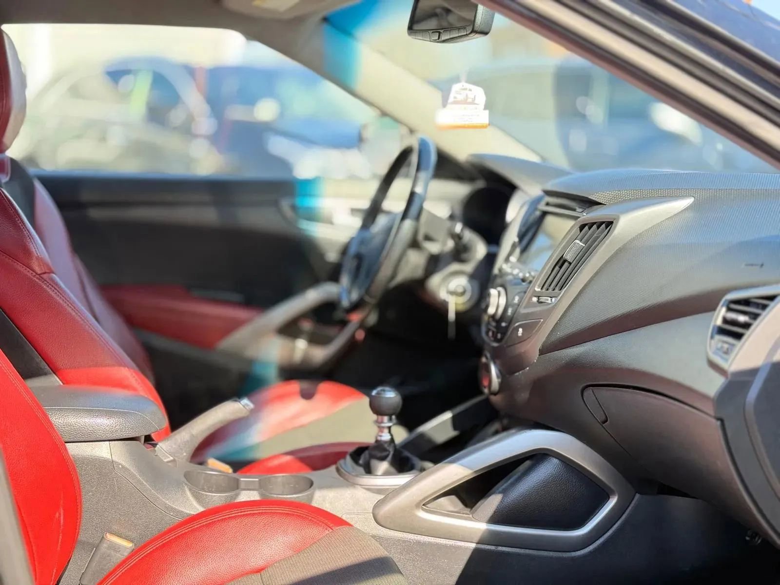 Used 2015 Hyundai Veloster Turbo R-Spec image 11