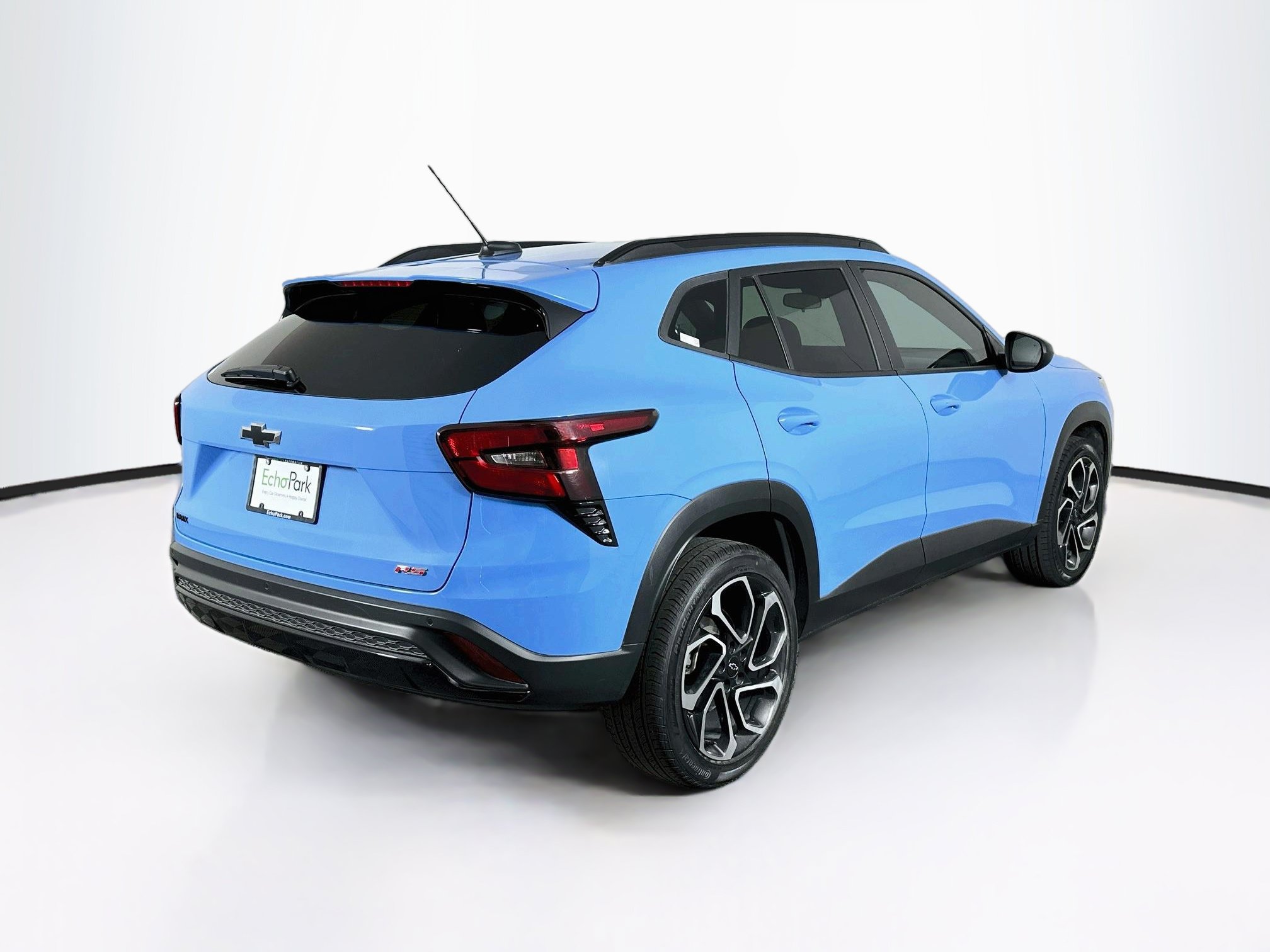Used 2024 Chevrolet Trax RS w/ Sunroof Package FWD image 9