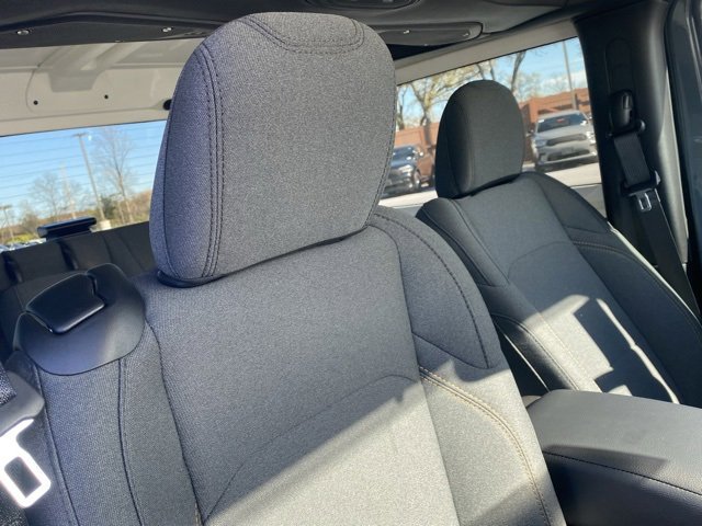 New 2026 Chevrolet Corvette Stingray Convertible w/ 1LT image 29