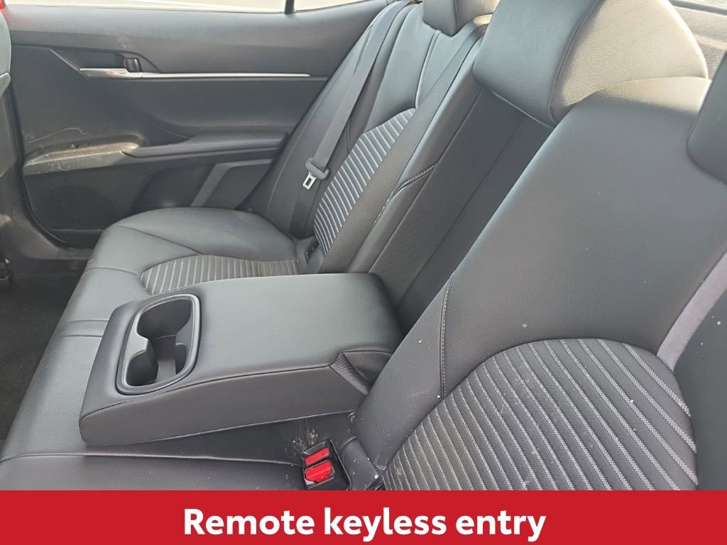 Used 2023 Toyota Camry SE w/ Convenience Package FWD image 18