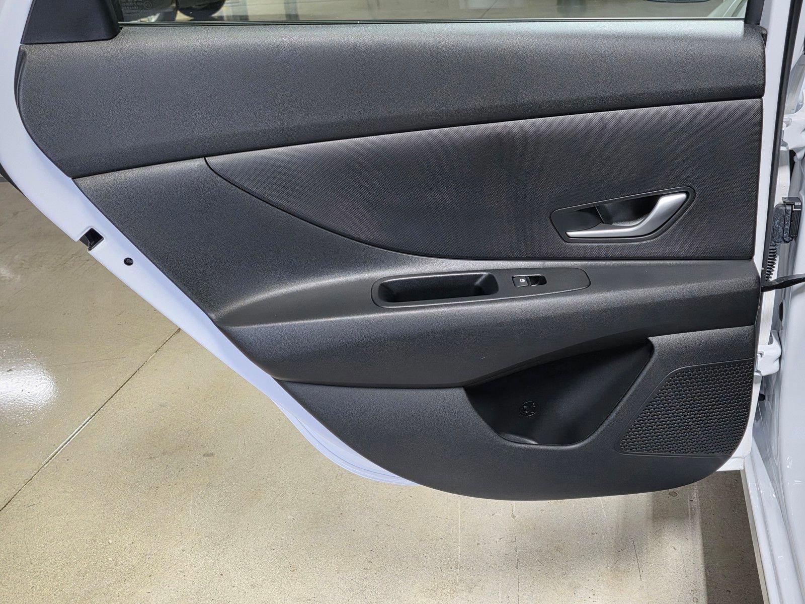 Used 2026 Hyundai Elantra SE image 13