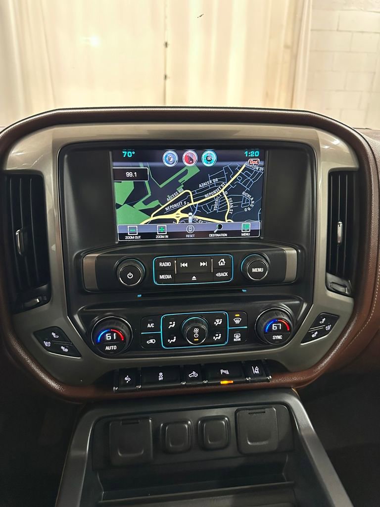 Used 2015 Chevrolet Silverado 2500 High Country w/ High Country Premium Package image 21