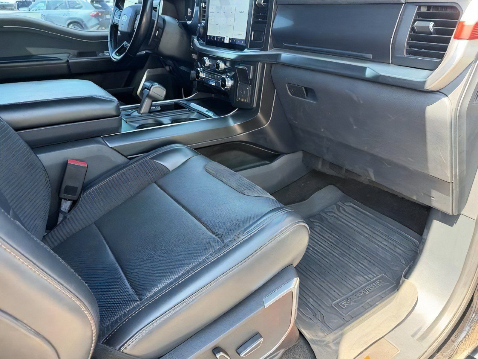 Used 2022 Ford F150 Raptor w/ Equipment Group 801A High AWD/4WD image 13