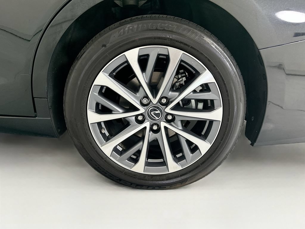 Used 2025 Lexus ES 350 w/ Accessory Package (Z2) FWD image 29