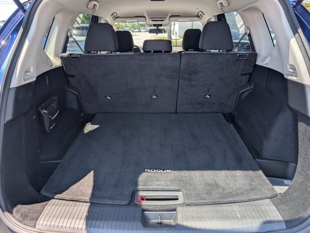 Certified 2023 Nissan Rogue SV AWD/4WD image 13