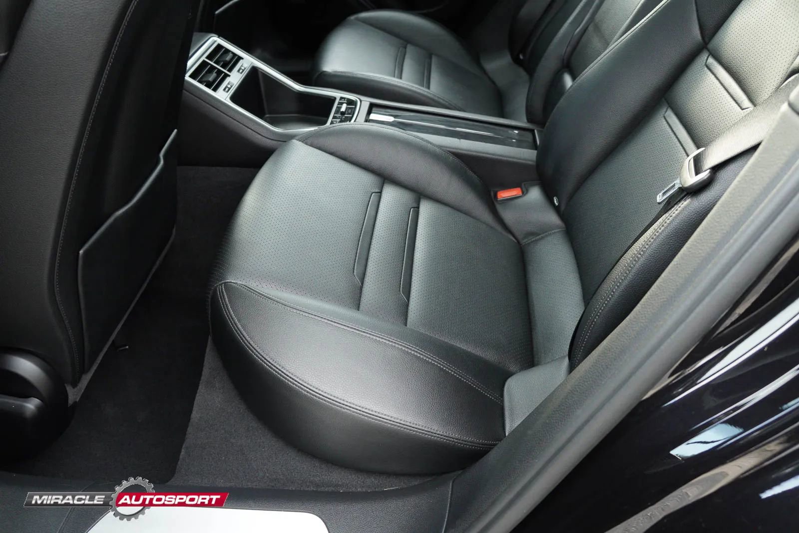 Used 2017 Porsche Panamera 4S AWD/4WD image 24