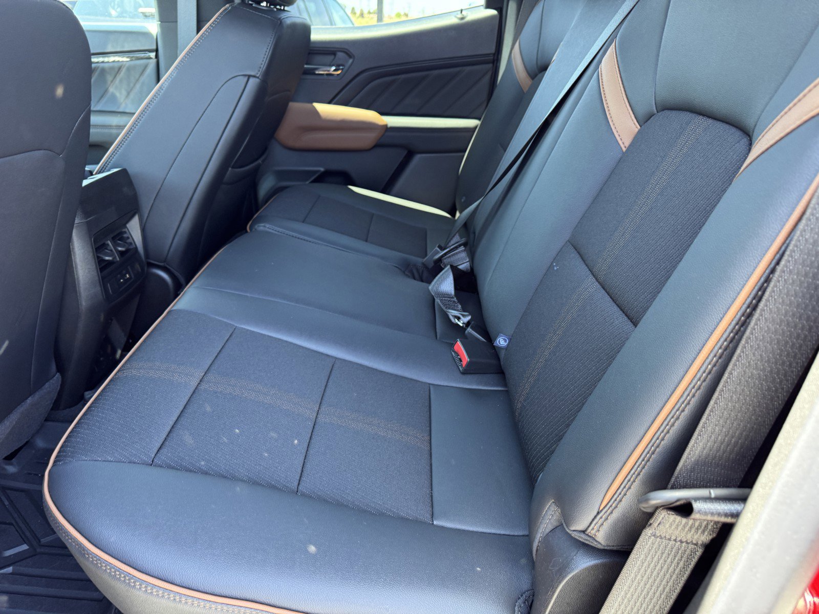 New 2026 GMC Canyon AT4 AWD/4WD image 14