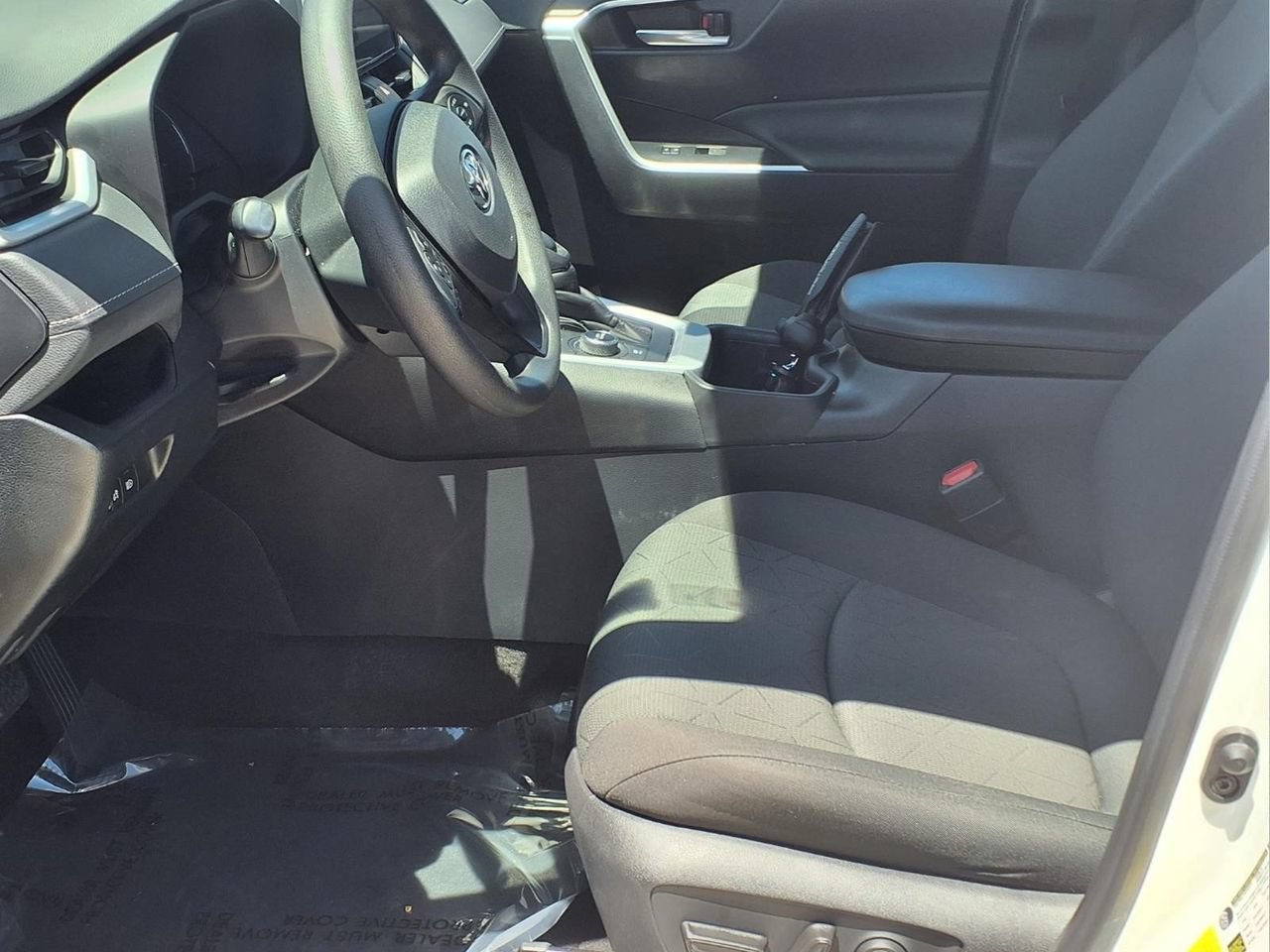 Used 2023 Toyota RAV4 XLE AWD/4WD image 13