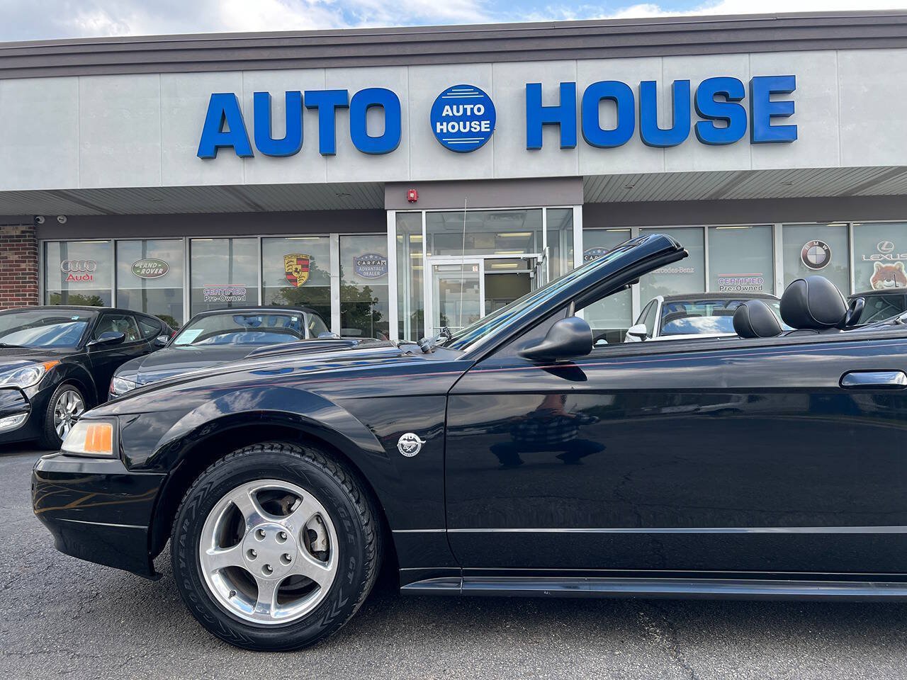 Used 2004 Ford Mustang Convertible RWD image 33