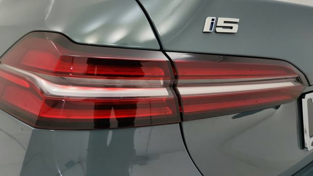 Used 2026 BMW i5 eDrive40 AWD/4WD image 43