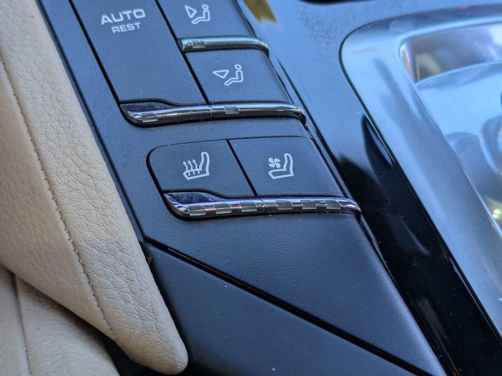 Used 2018 Porsche Cayenne image 26