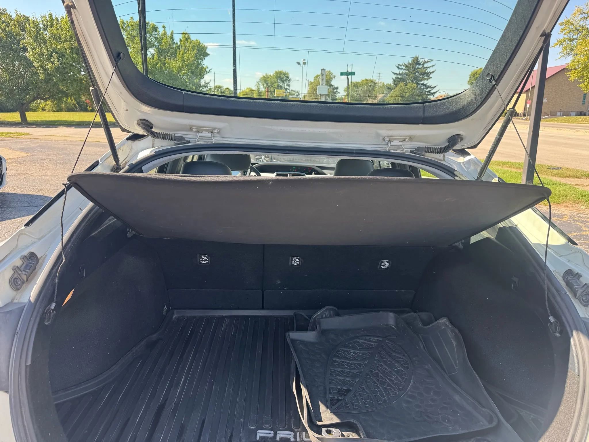 Used 2018 Toyota Prius Three Touring image 16