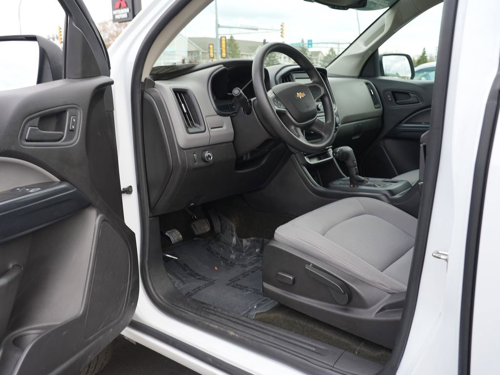 Used 2018 Chevrolet Colorado W/T w/ WT Convenience Package RWD image 13
