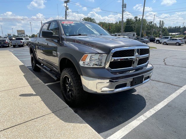 Used 2017 RAM 1500 Classic SLT image 4