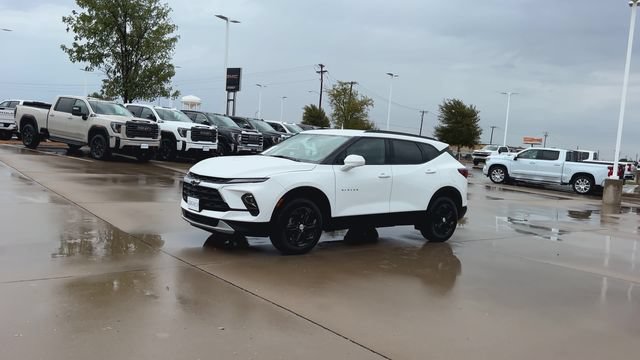 Used 2024 Chevrolet Blazer LT w/ Convenience Package FWD image 4