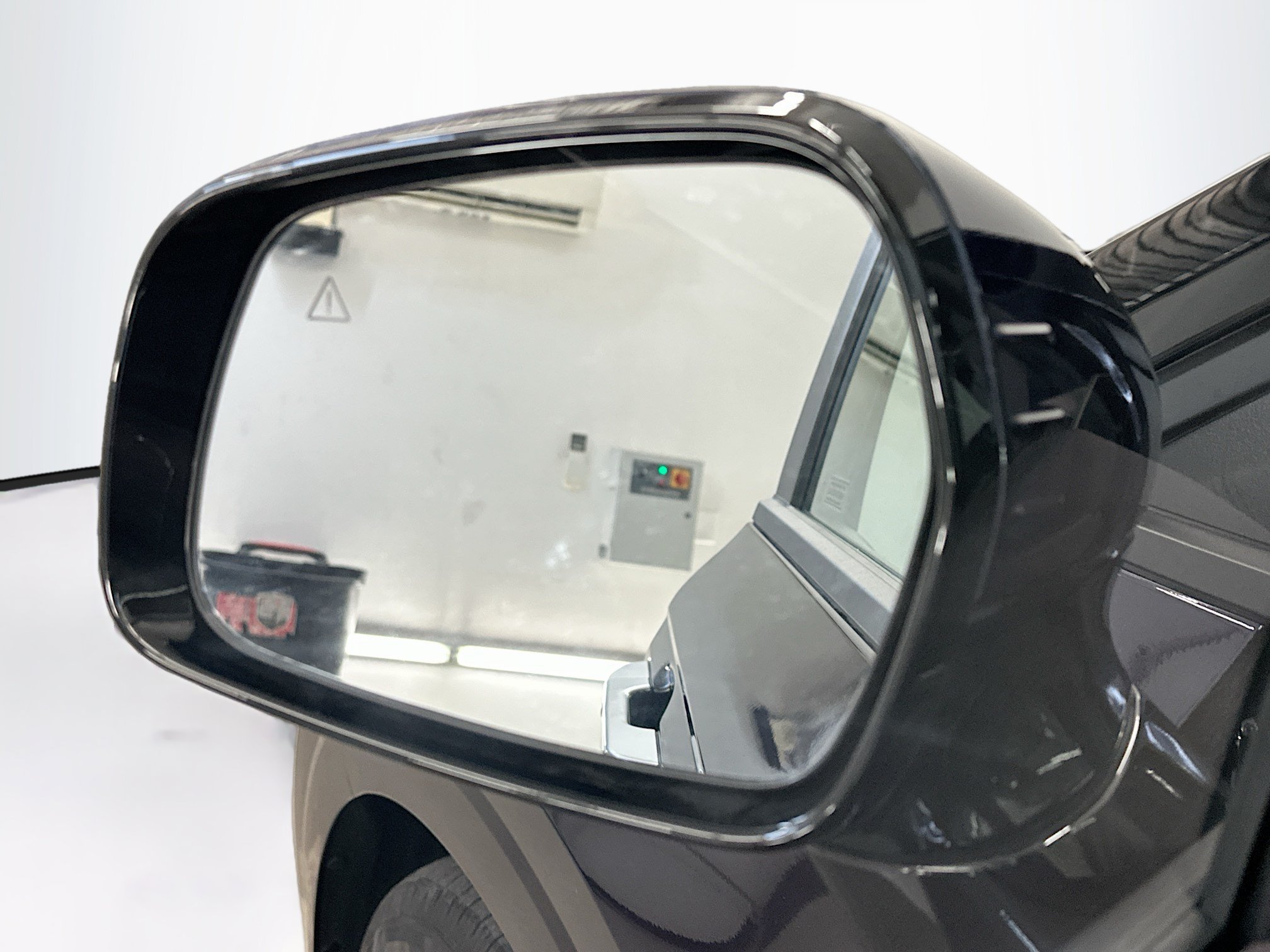 Used 2026 Kia Carnival FWD image 16