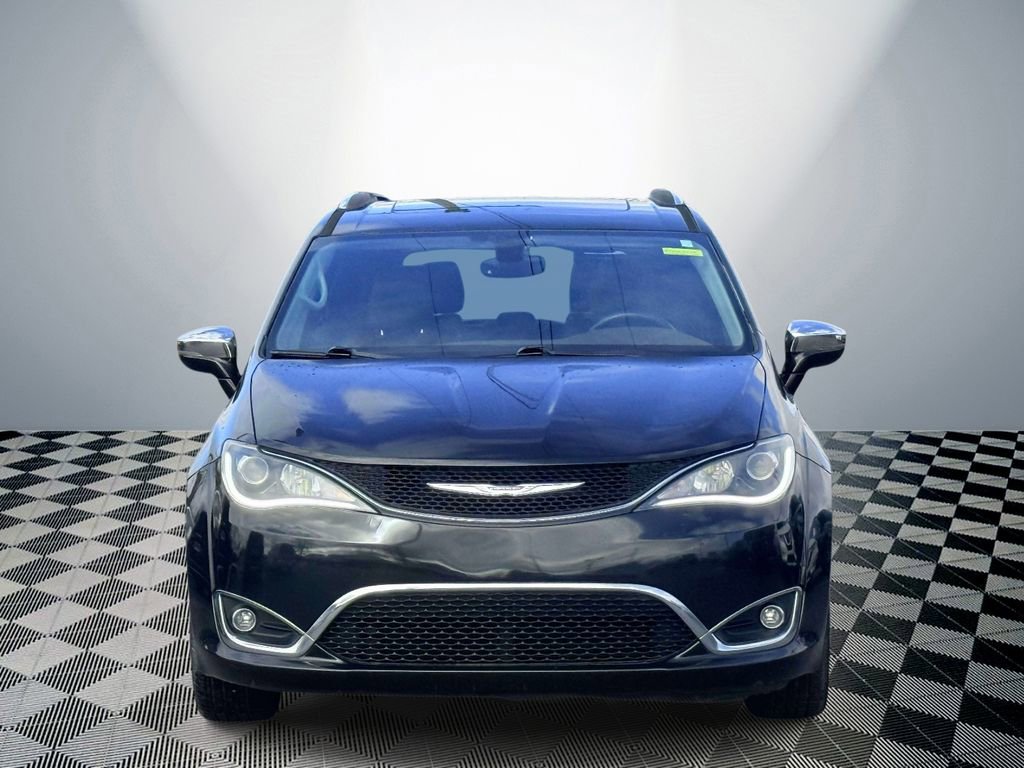 Used 2017 Chrysler Pacifica Limited FWD image 2