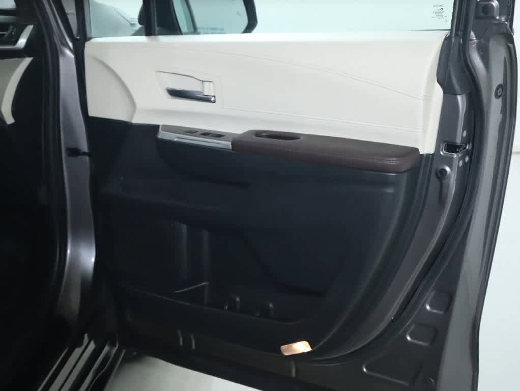 Certified 2022 Toyota Sienna Platinum AWD/4WD image 34
