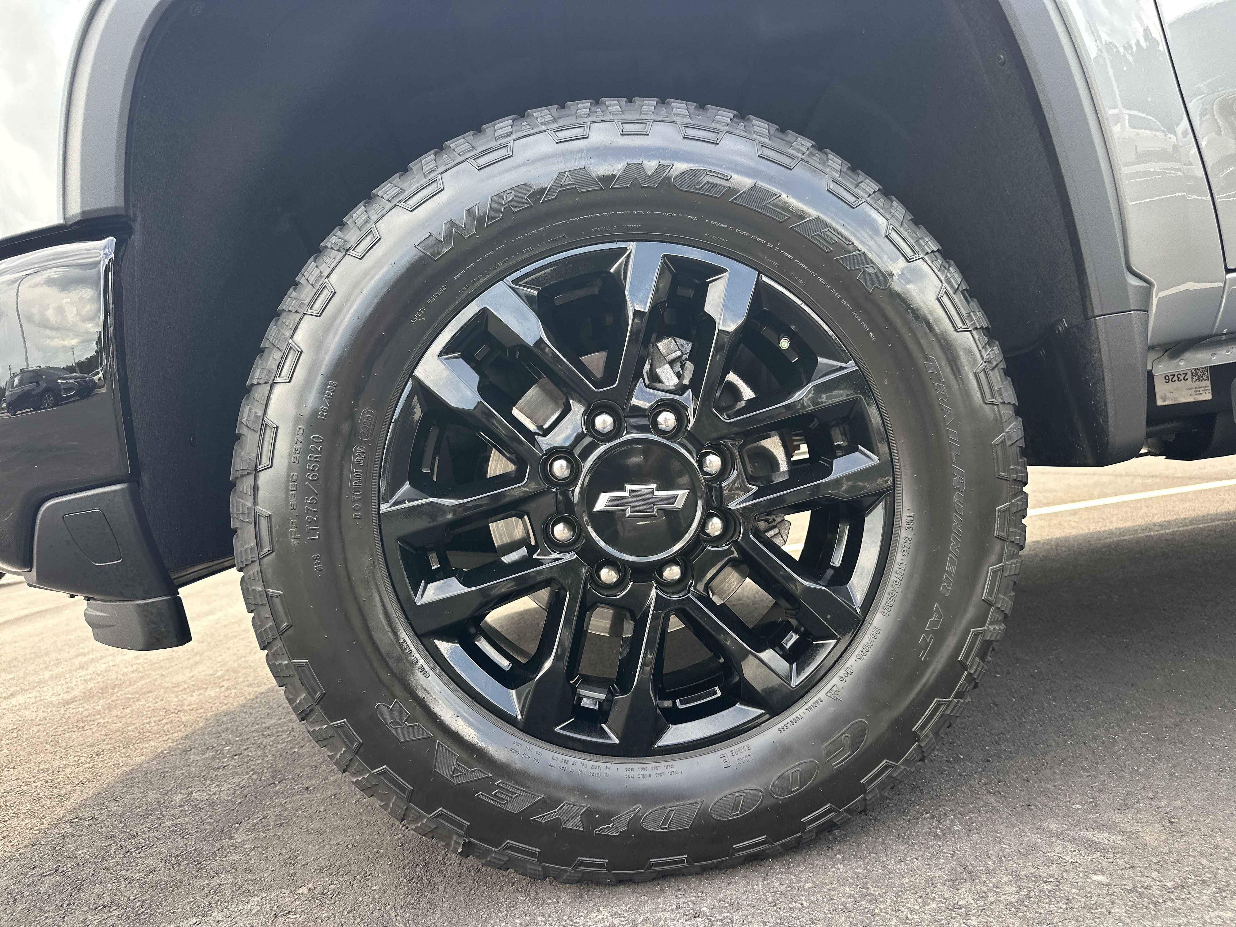 Used 2025 Chevrolet Silverado 2500 Custom w/ Custom Value Package AWD/4WD image 12