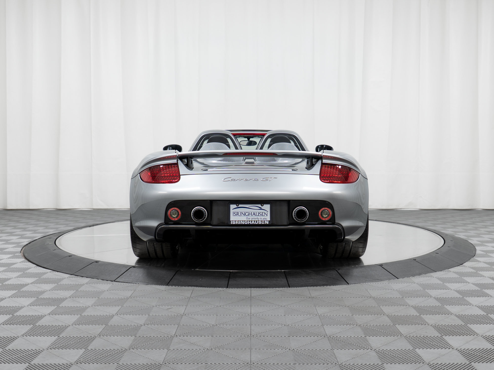 Used 2005 Porsche Carrera GT RWD image 4
