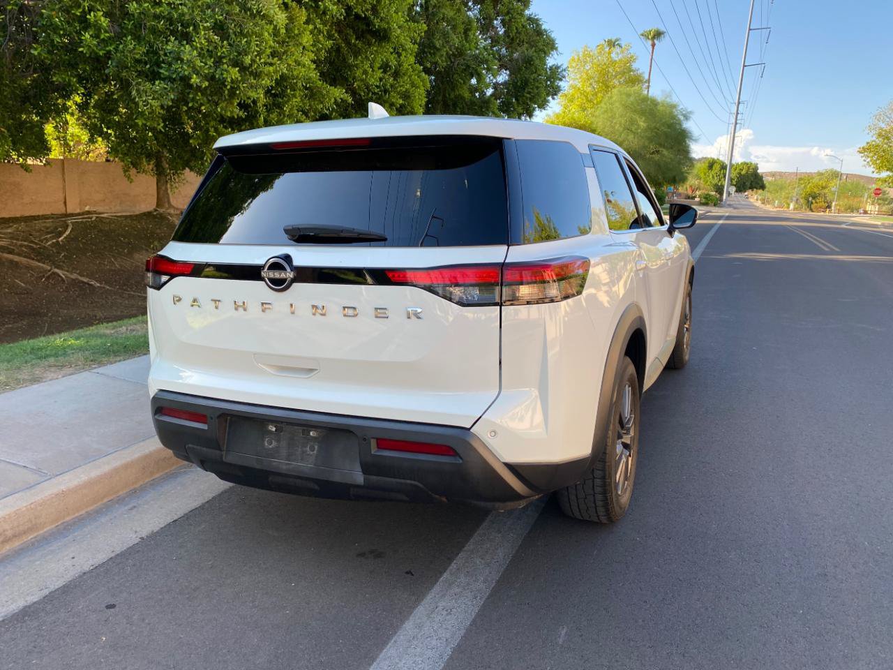 Used 2022 Nissan Pathfinder S FWD image 4