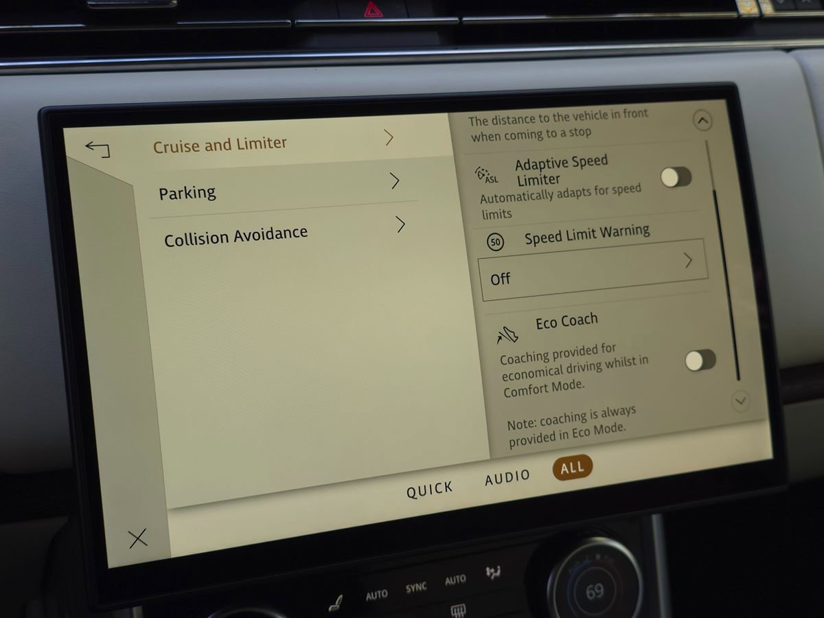 Used 2023 Land Rover Range Rover SE AWD/4WD image 48