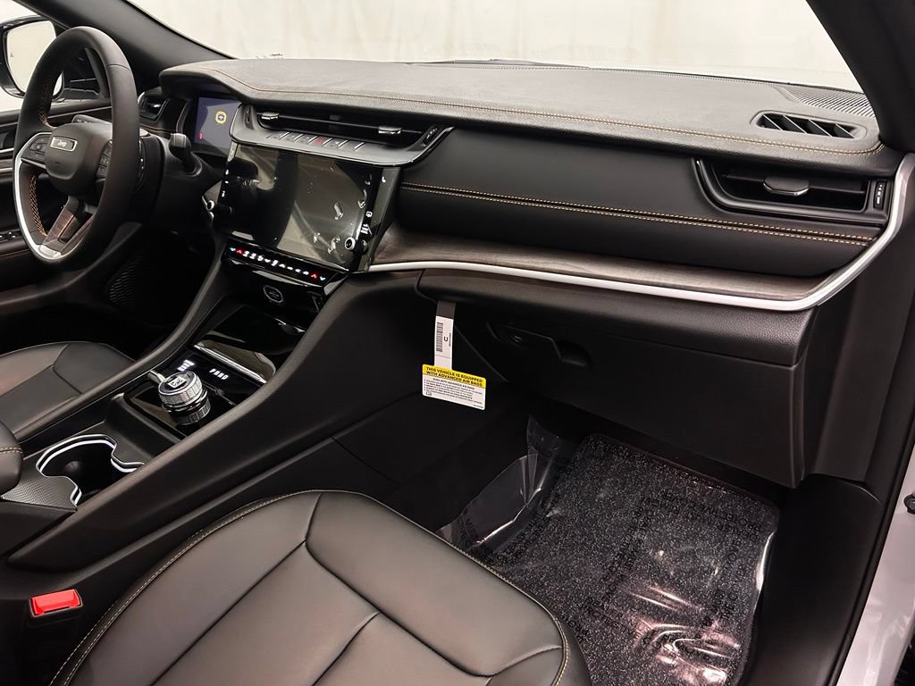 New 2026 Jeep Grand Cherokee Limited AWD/4WD image 18